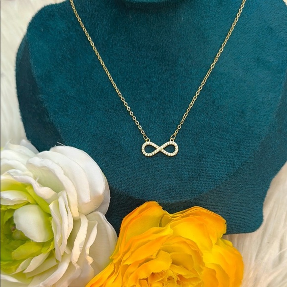 Gold & Diamond Infinity Necklace NEW!